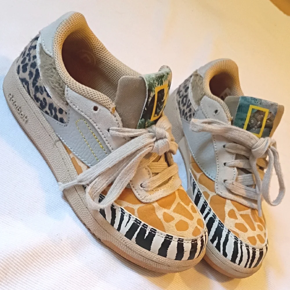 Reebok National Geographic Girls Sneakers - Picture 1 of 9